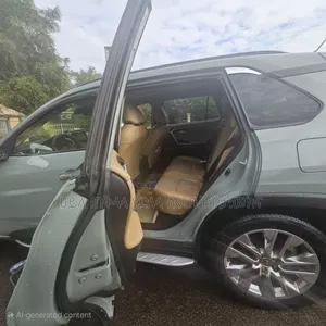 Toyota RAV4 2020 Orange