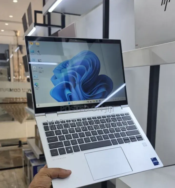 New Laptop HP EliteBook 860 G10 16GB Intel Core i7 SSD 512GB