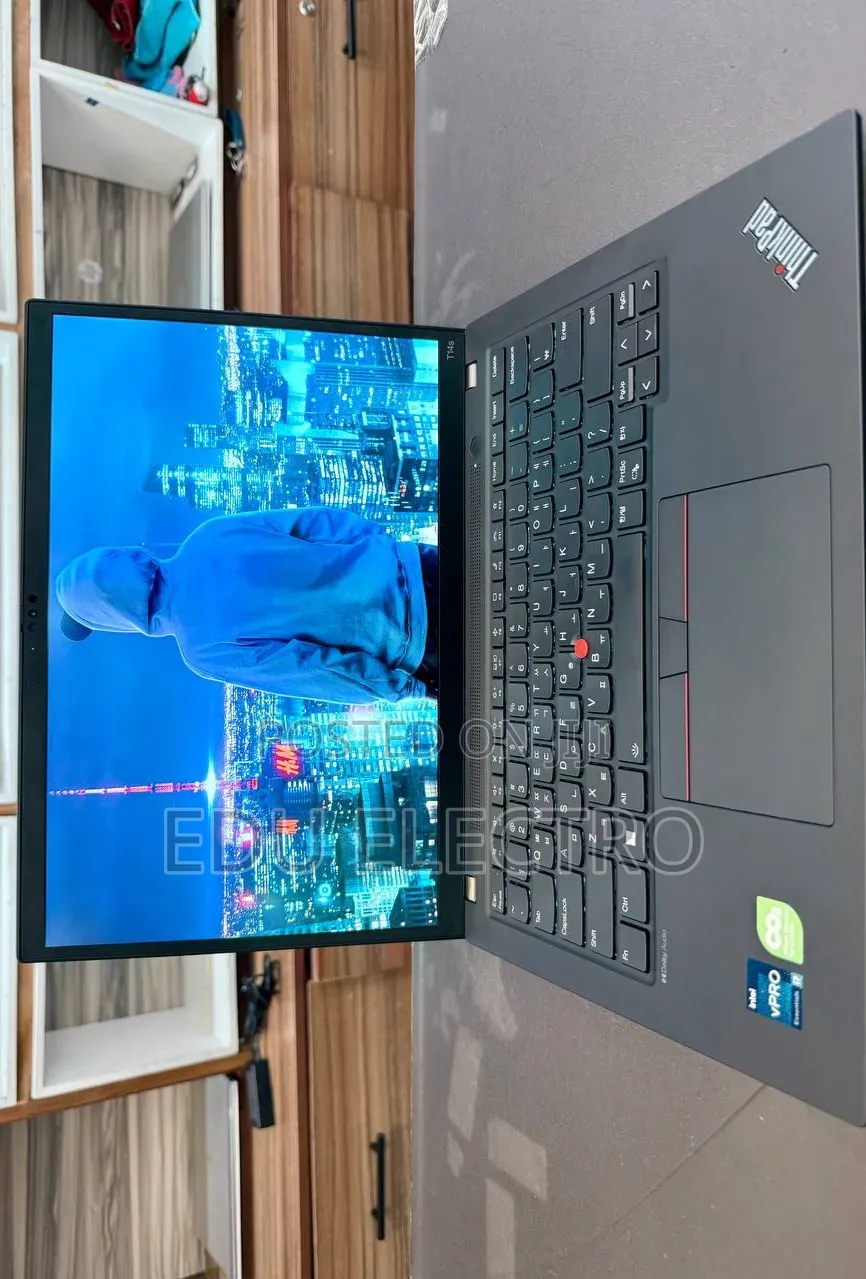 New Laptop Lenovo ThinkPad T14 32GB Intel Core i7 SSD 512GB