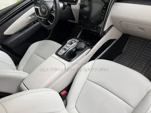 Hyundai Tucson 2023 Orange