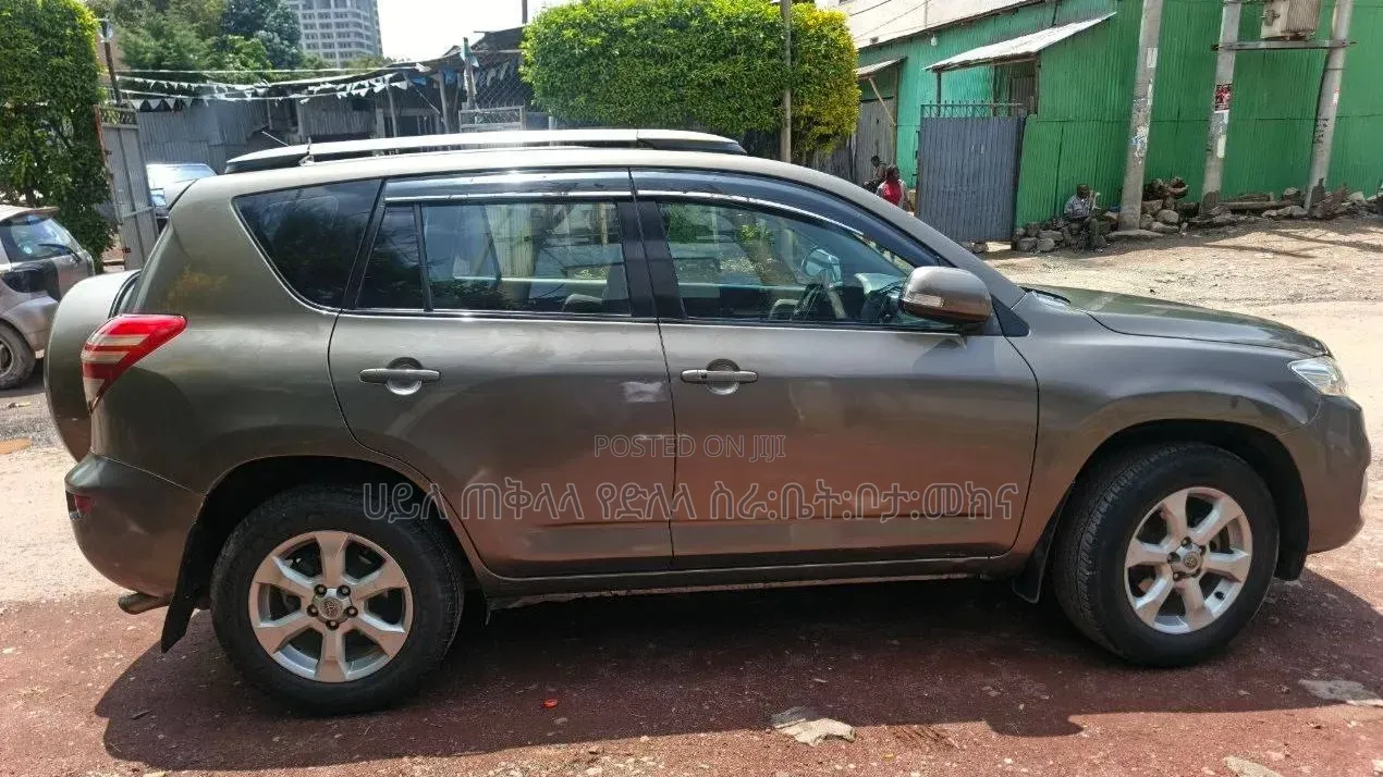 Toyota RAV4 2012 Teal