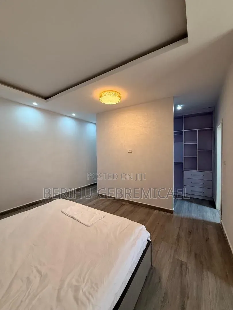 2bdrm Apartment in መስቀል ፍላወር, Bole for rent