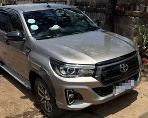 Toyota Hilux 2020 Purple
