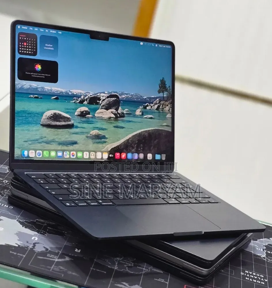 New Laptop Apple MacBook Air 2025 M4 16GB Apple M4 SSD 256GB