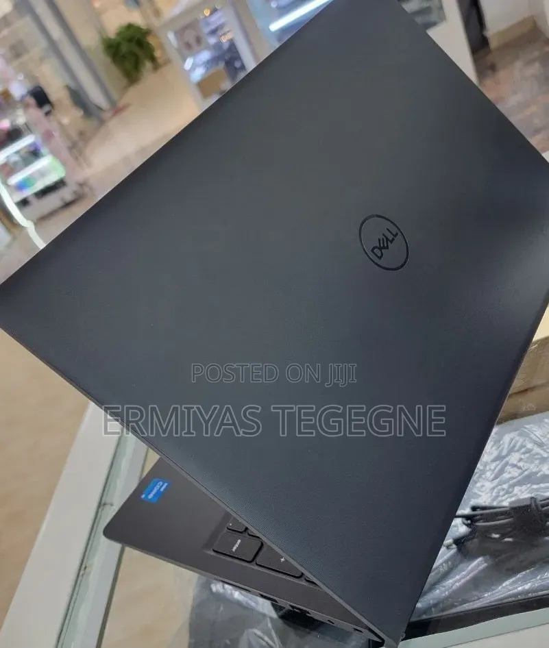 New Laptop Dell Inspiron 15 16GB Intel Core i5 SSD 512GB