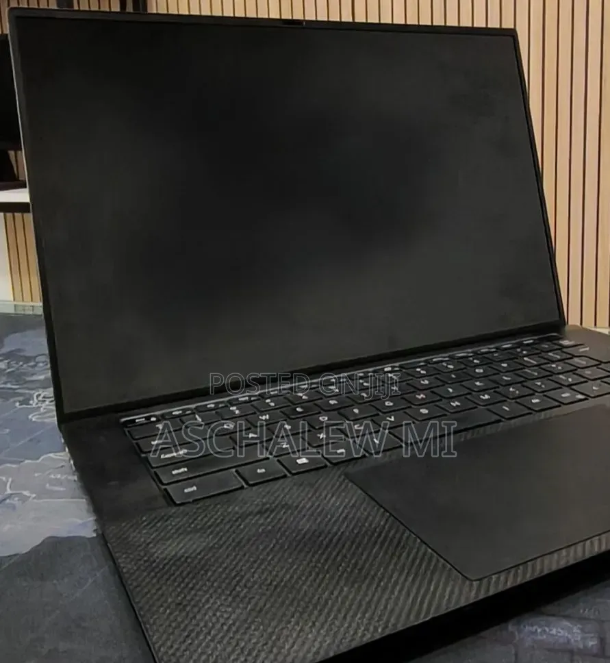 New Laptop Dell Precision 5550 16GB Intel Core i7 SSD 512GB