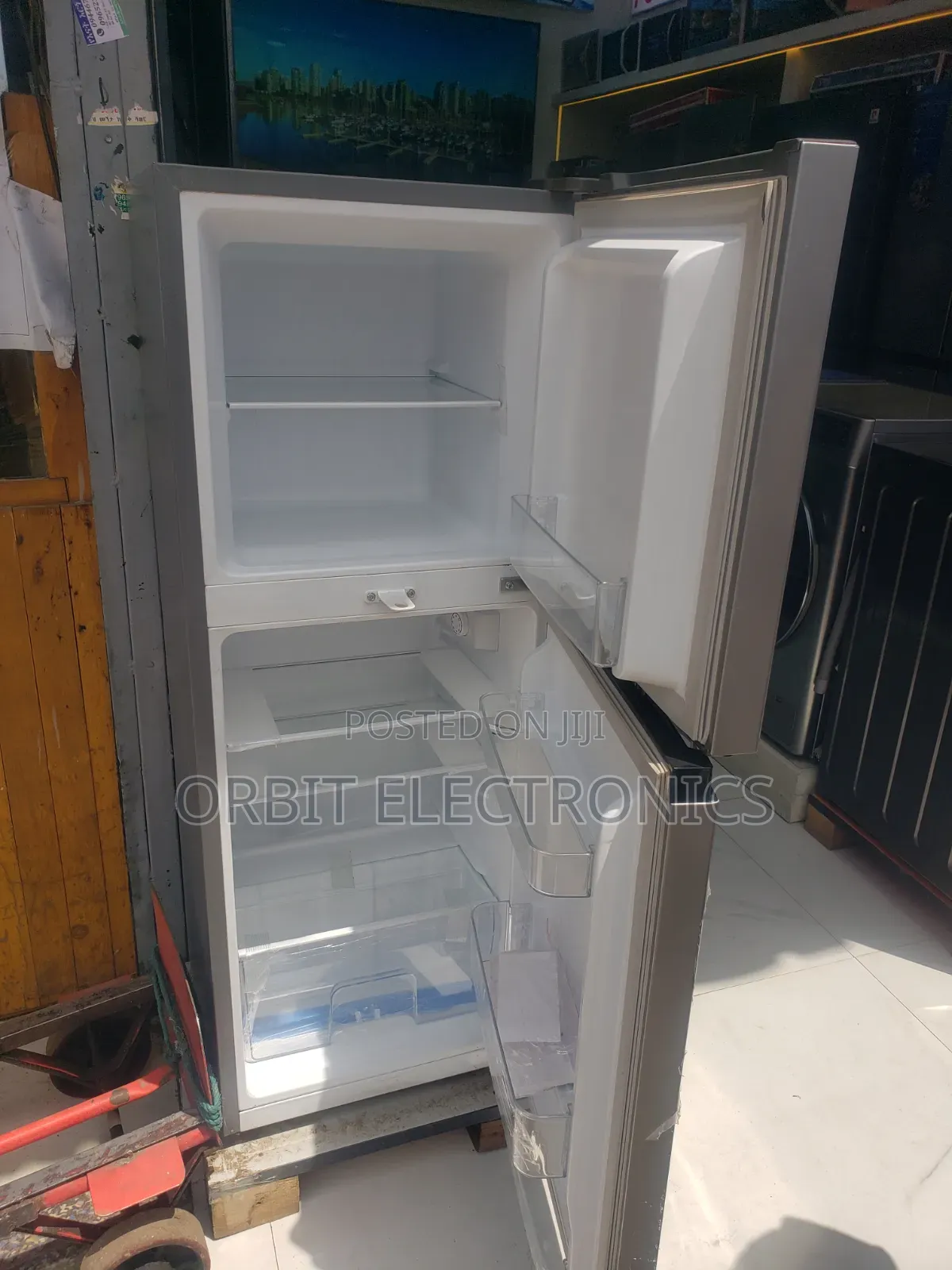 Hisrnse 250L Refrigerator