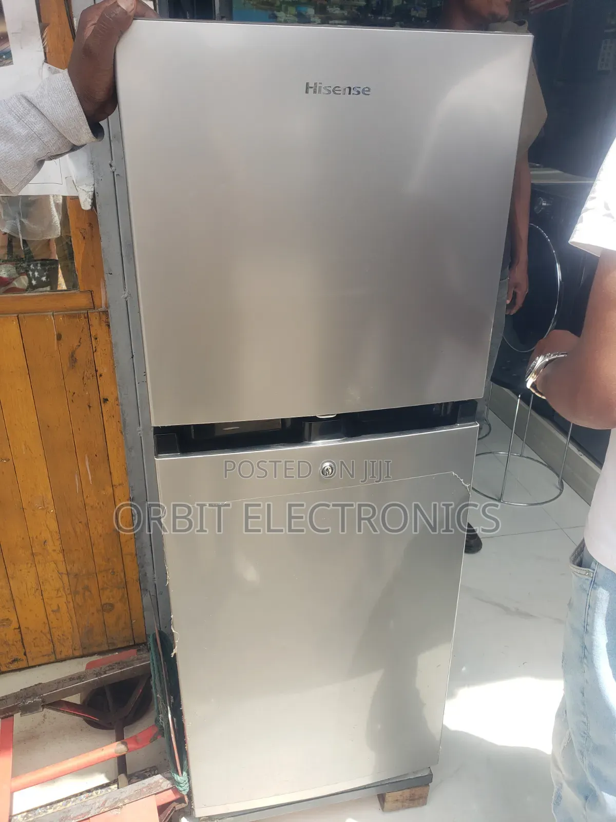 Hisrnse 250L Refrigerator