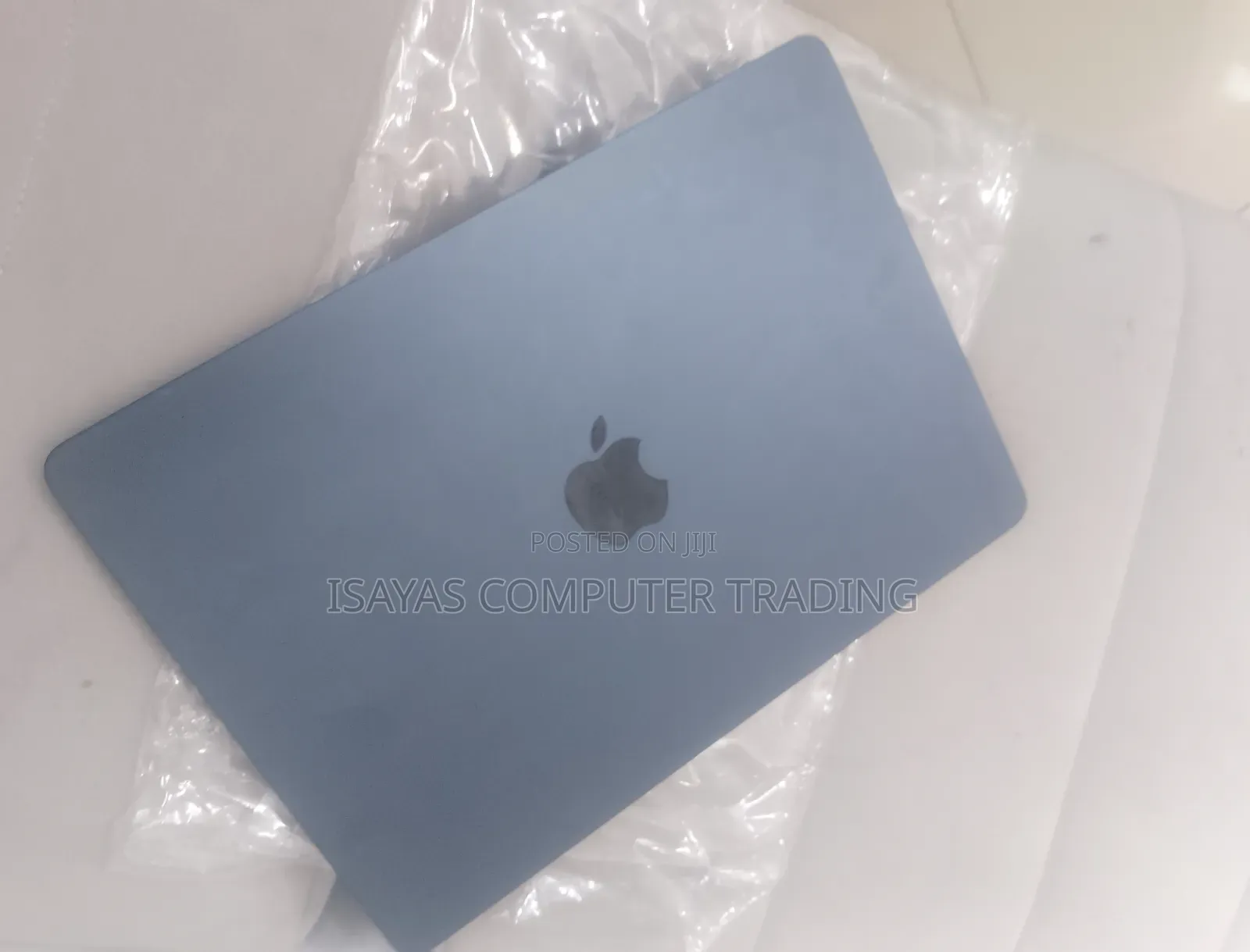 New Laptop Apple MacBook Air 2022 M2 8GB Apple M2 SSD 512GB