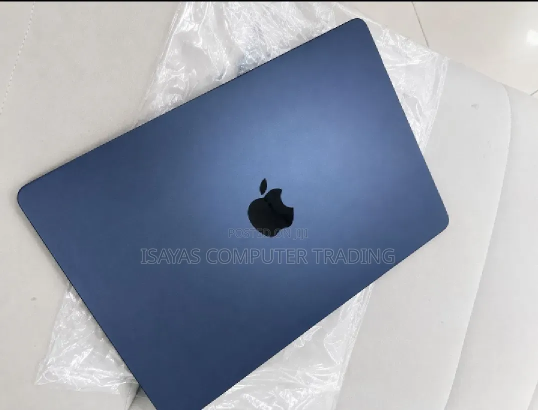 New Laptop Apple MacBook Air 2022 M2 8GB Apple M2 SSD 512GB