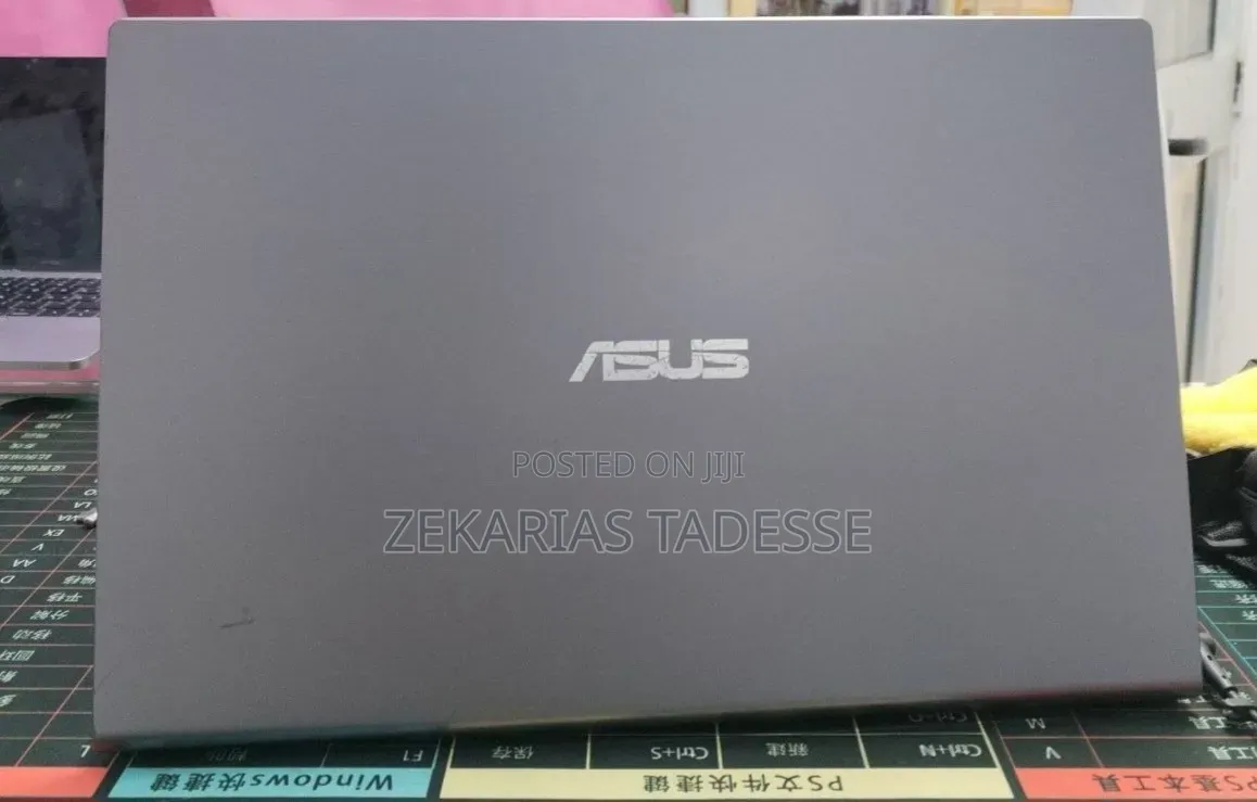 New Laptop Asus VivoBook 15 X505BA 8GB Intel Core i3 SSD 256GB