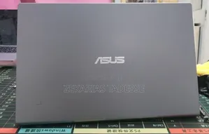 New Laptop Asus VivoBook 15 X505BA 8GB Intel Core i3 SSD 256GB