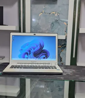 New Laptop Lenovo Ideapad 3 4GB Intel Core i5 SSD 128GB