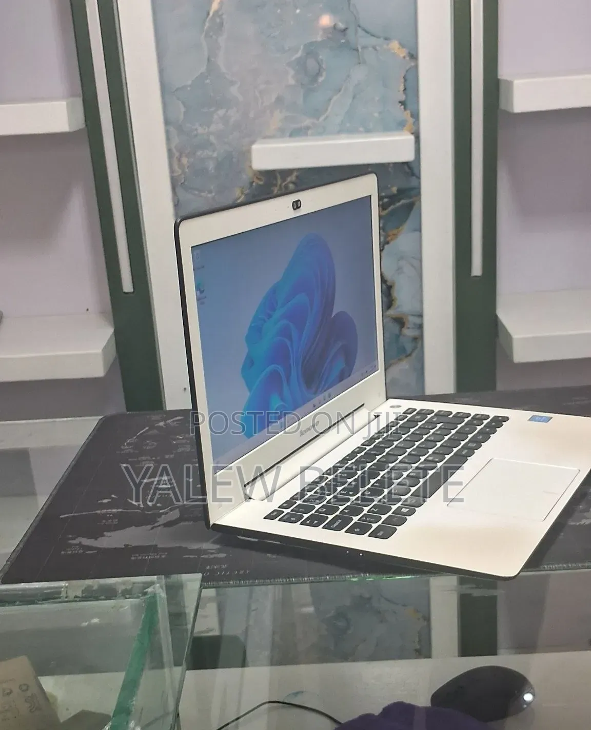 New Laptop Lenovo Ideapad 3 4GB Intel Core i5 SSD 128GB