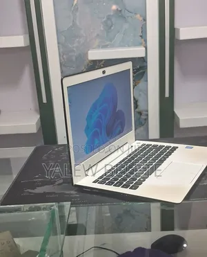 New Laptop Lenovo Ideapad 3 4GB Intel Core i5 SSD 128GB