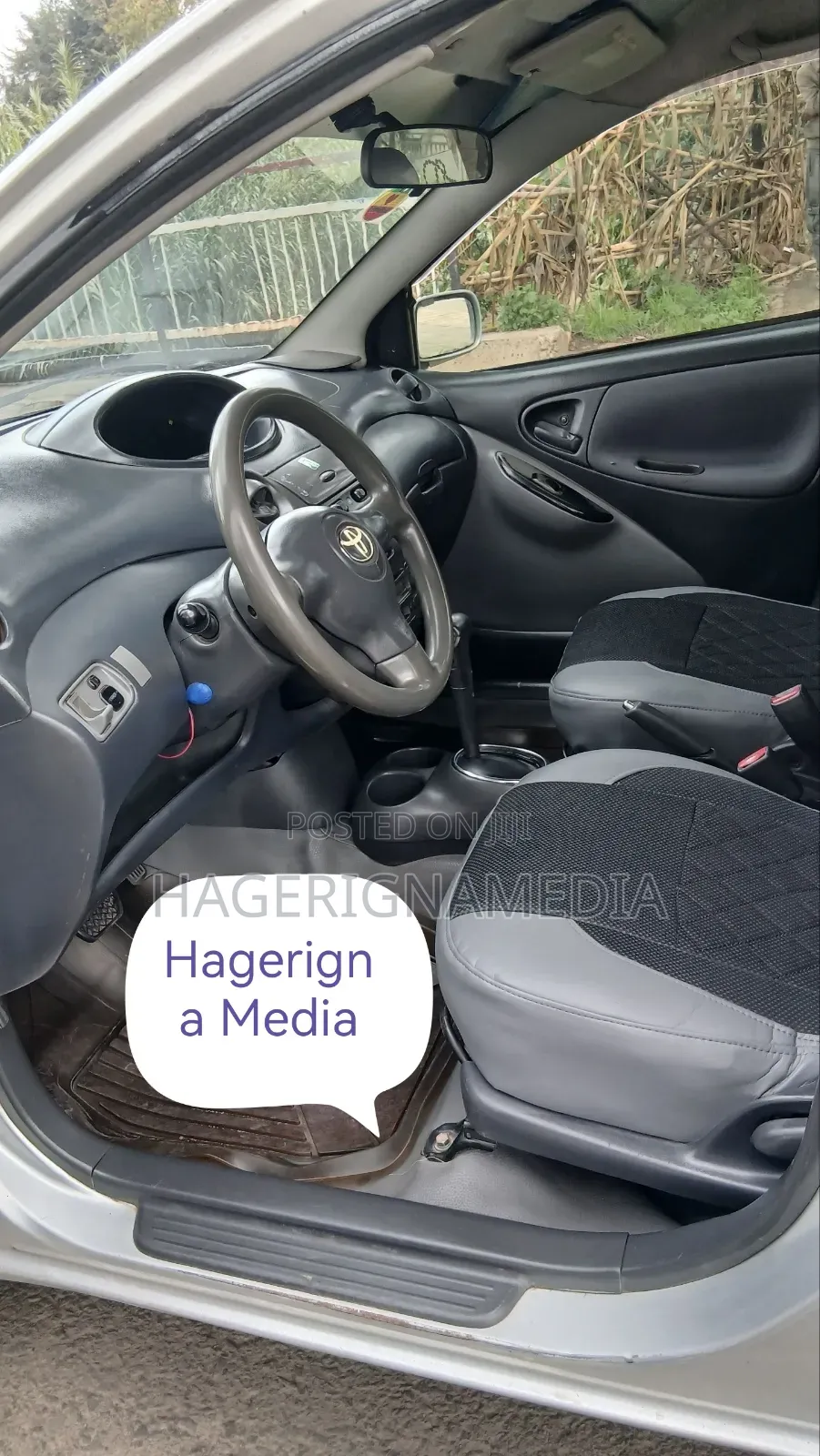 Toyota Vitz 2002 Silver
