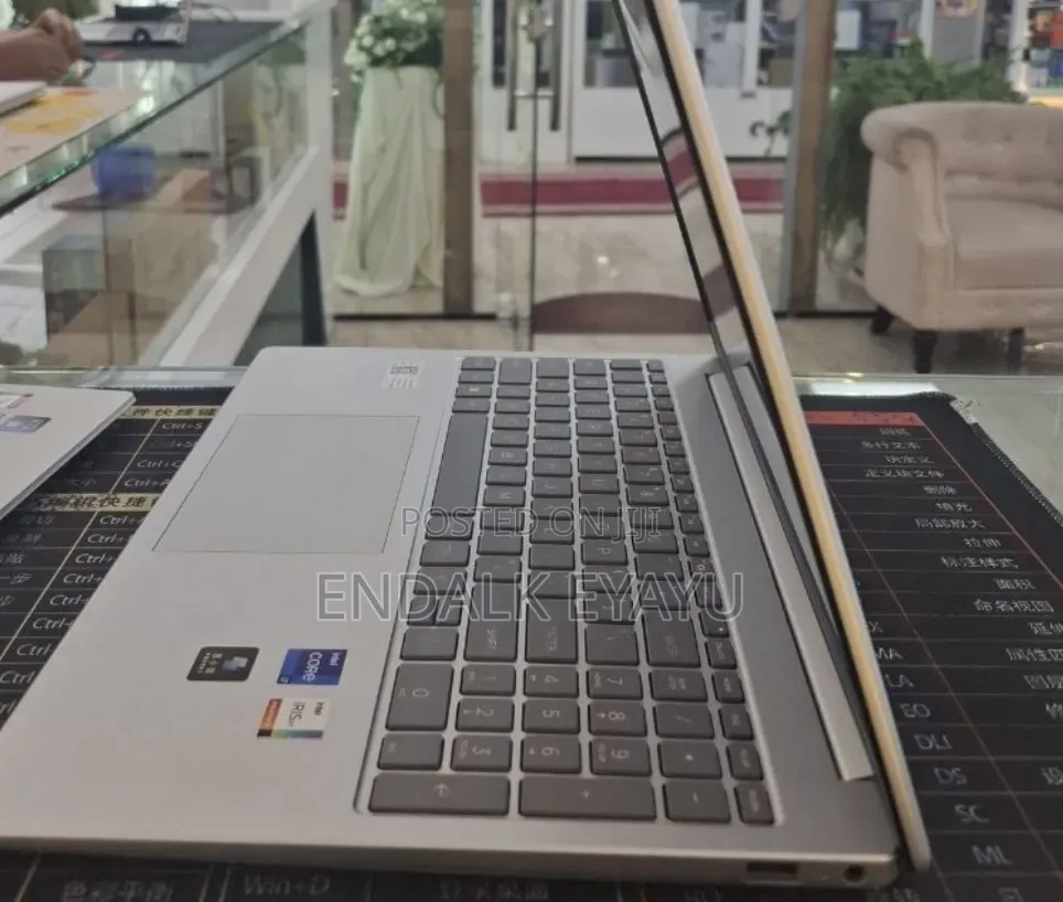 New Laptop HP 16GB Intel Core i7 SSD 512GB