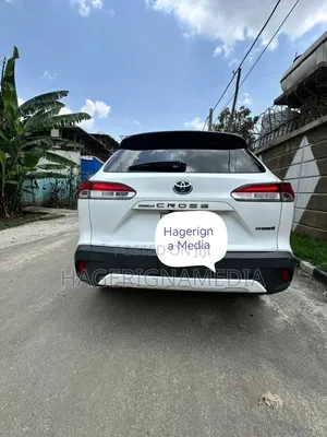 Toyota Corolla Cross 2023 White