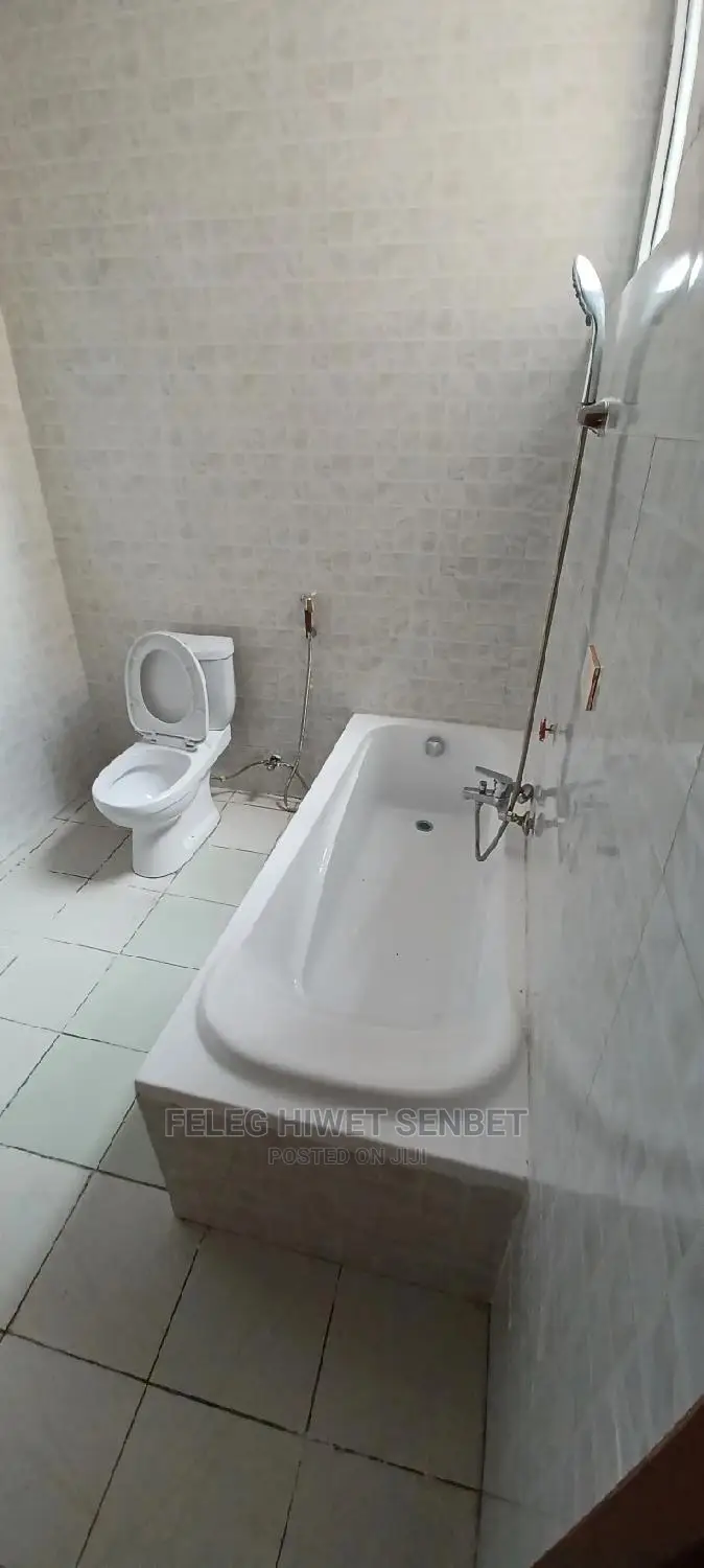 2bdrm Apartment in አአ, Bole for sale