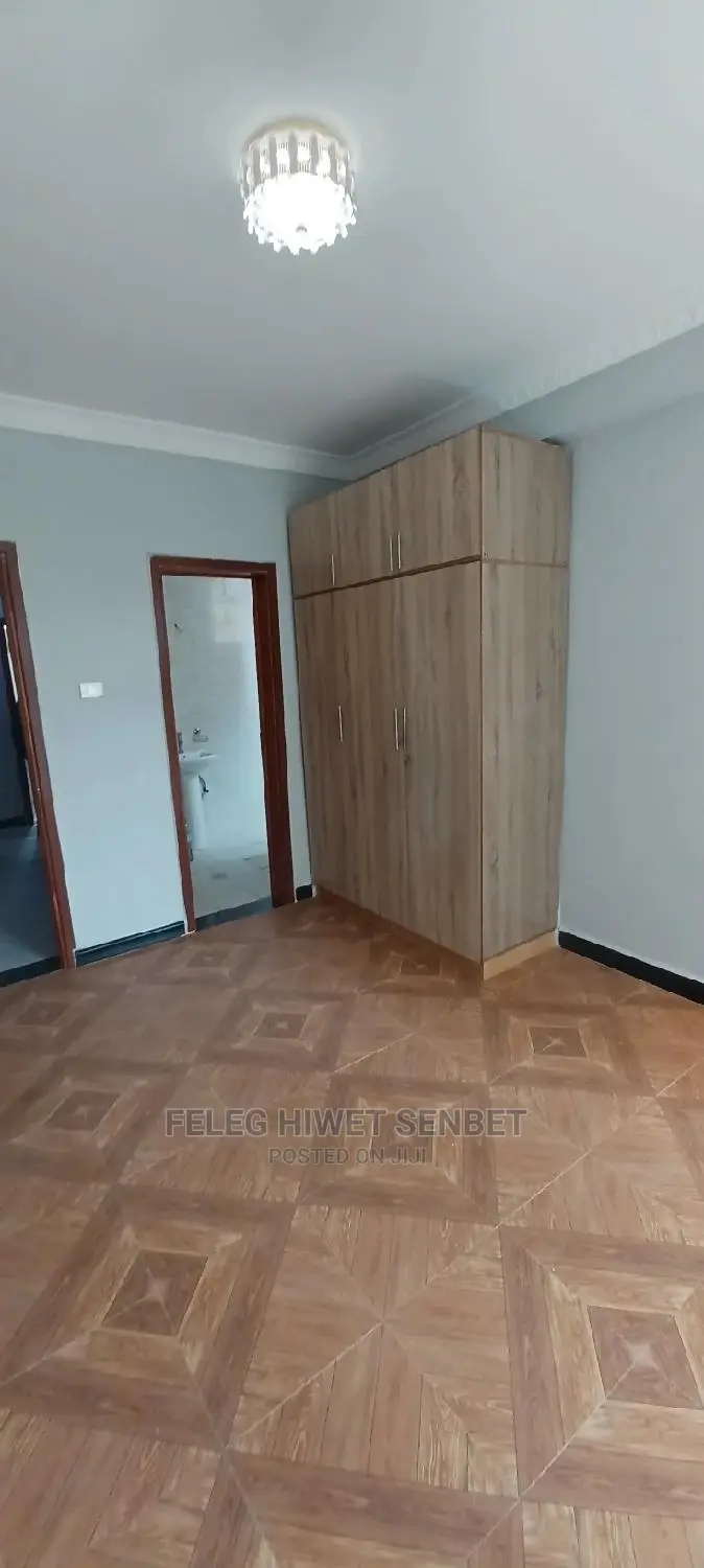 2bdrm Apartment in አአ, Bole for sale