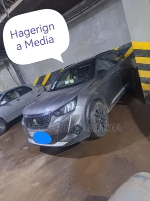 Peugeot 5008 2022 Gray