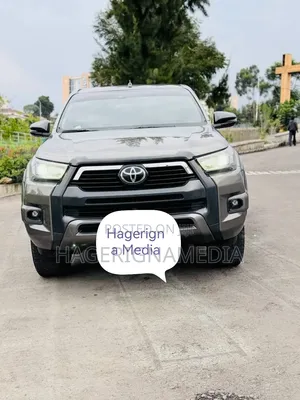 Toyota Hilux 2021 Gray