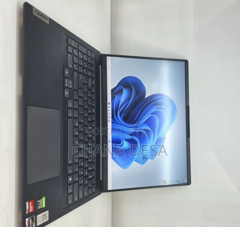 New Laptop Lenovo 16GB AMD Ryzen 7 SSD 512GB