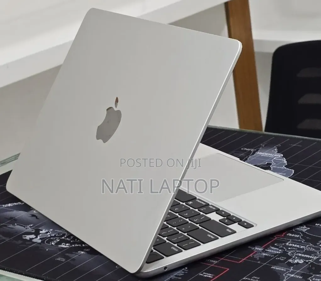 New Laptop Apple MacBook Air 2024 M3 16GB Apple M4 SSD 256GB