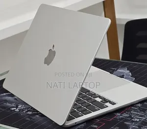 New Laptop Apple MacBook Air 2024 M3 16GB Apple M4 SSD 256GB