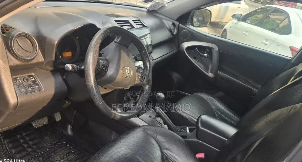 Toyota RAV4 2012 Gray