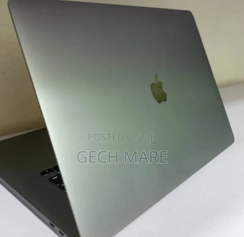 New Laptop Apple MacBook Pro 2019 16GB Intel Core i9 SSD 1T