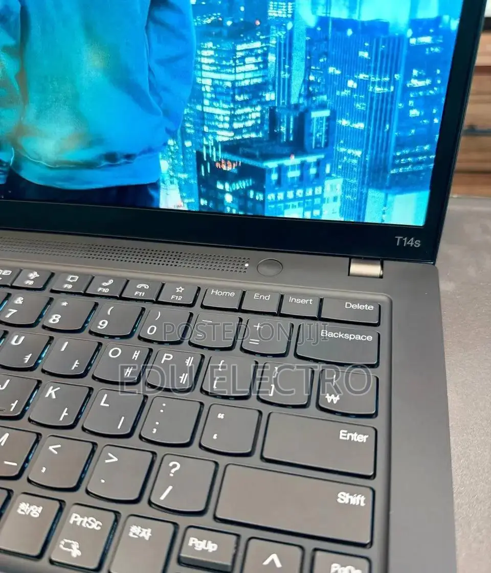 New Laptop Lenovo ThinkPad T14 32GB Intel Core i7 SSD 512GB