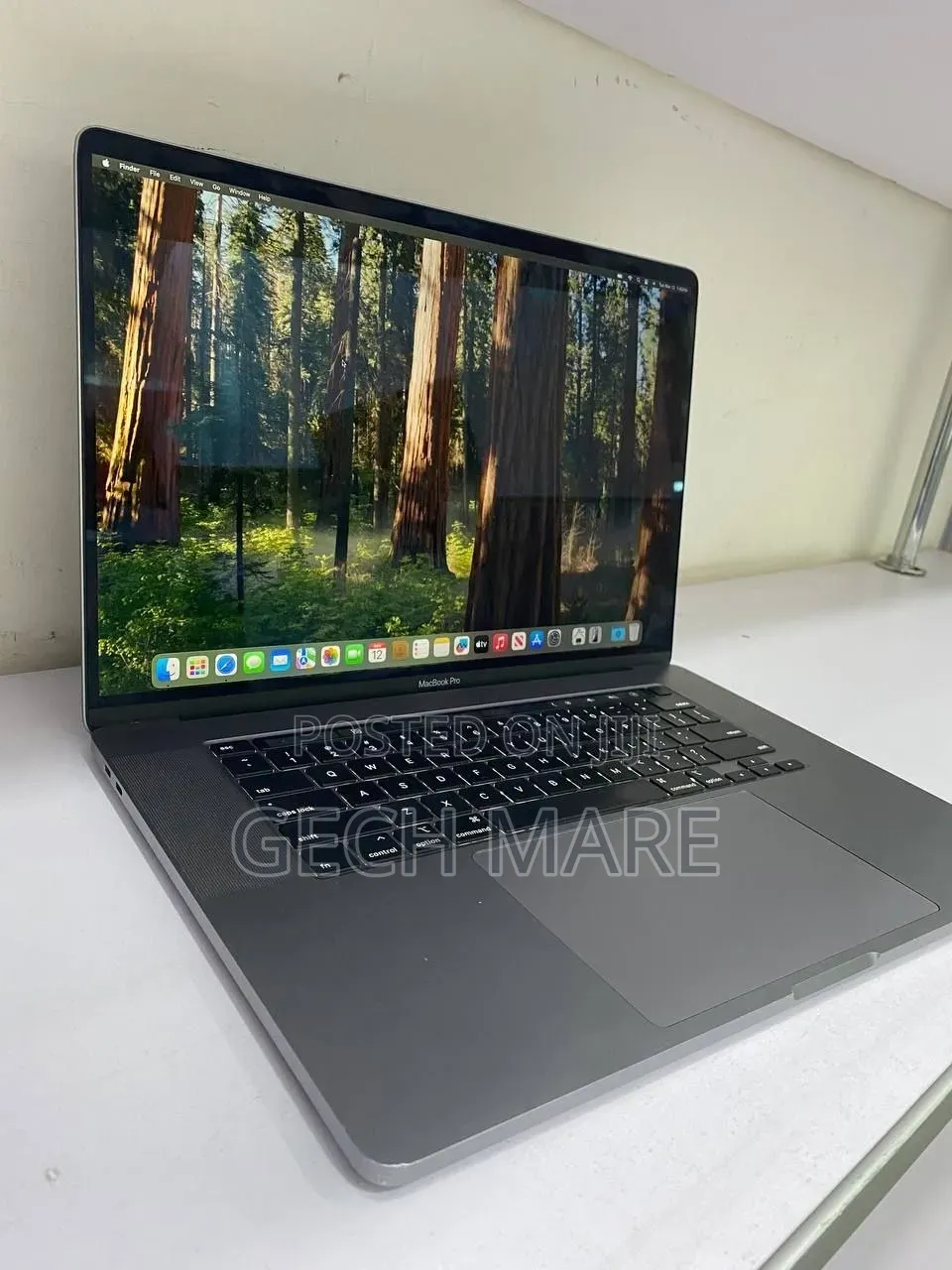 New Laptop Apple MacBook Pro 2019 16GB Intel Core i9 SSD 1T