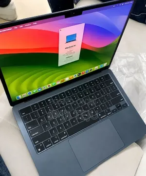 New Laptop Apple MacBook Air 2022 M2 8GB Apple M5 SSD 512GB