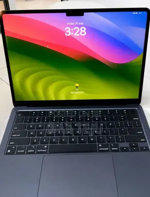 New Laptop Apple MacBook Air 2022 M2 8GB Apple M5 SSD 512GB