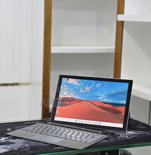 New Laptop Microsoft Surface Pro 7+ 16GB Intel Core i5 SSD 256GB