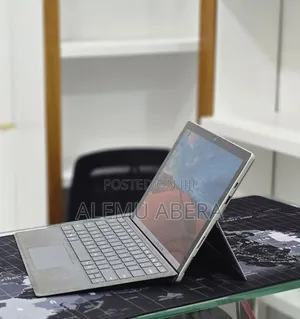 New Laptop Microsoft Surface Pro 7+ 16GB Intel Core i5 SSD 256GB
