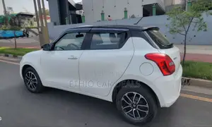 Suzuki Swift 2022 White
