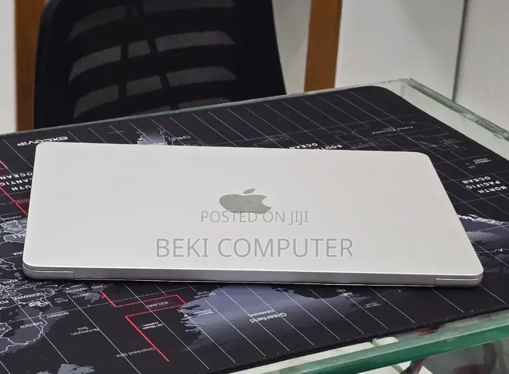 New Laptop Apple MacBook Air 2024 M3 16GB Apple M3 SSD 256GB
