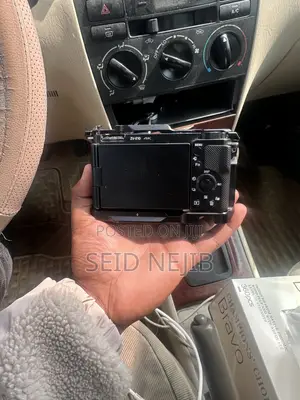 Sony Zv-E10 Mirrorless Camera