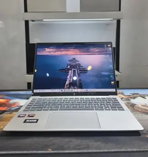New Laptop HP 32GB AMD Ryzen 7 SSD 1T