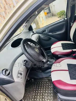 Toyota Vitz 2002 Gold
