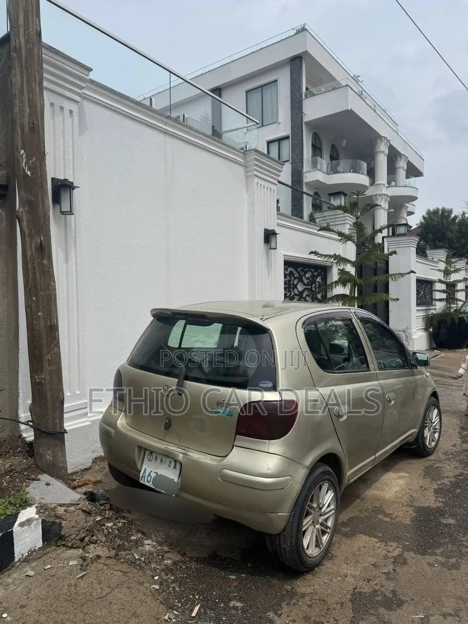 Toyota Vitz 2002 Gold