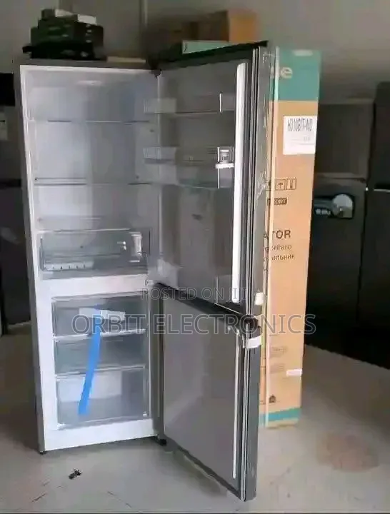 Hisense 640L Refrigerator