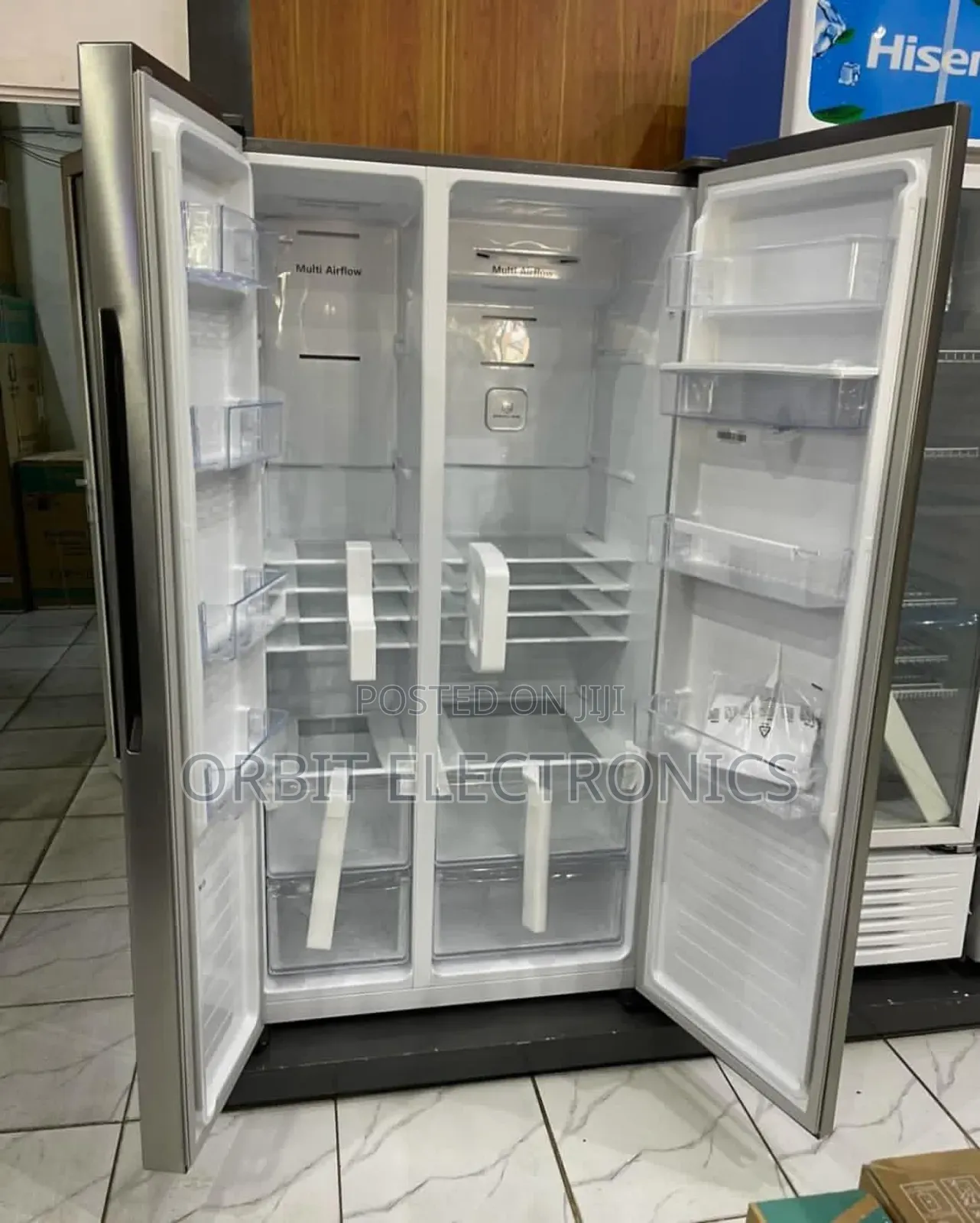 Hisense 670L Refrigerator