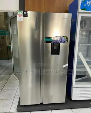 Hisense 670L Refrigerator