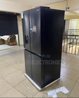 Hisense 670L Refrigerator