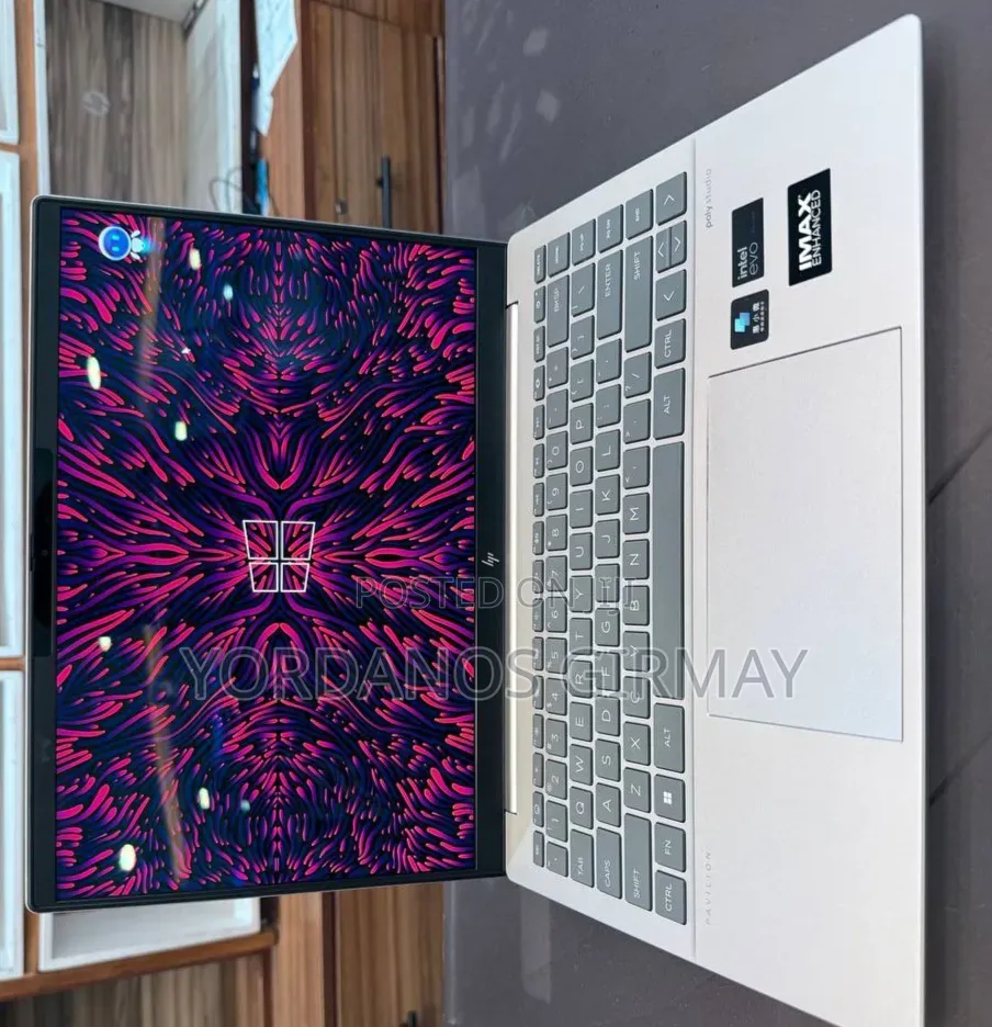 New Laptop HP 32GB Intel Core Ultra 7 SSD 1T