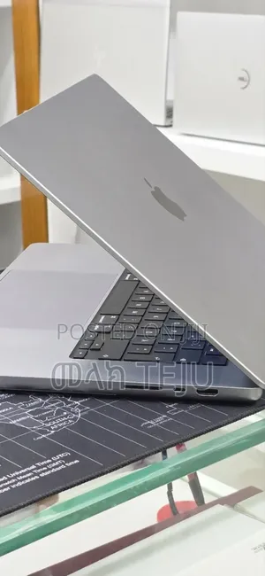 New Laptop Apple MacBook Pro 2021 M1 64GB Apple M1 SSD 1T