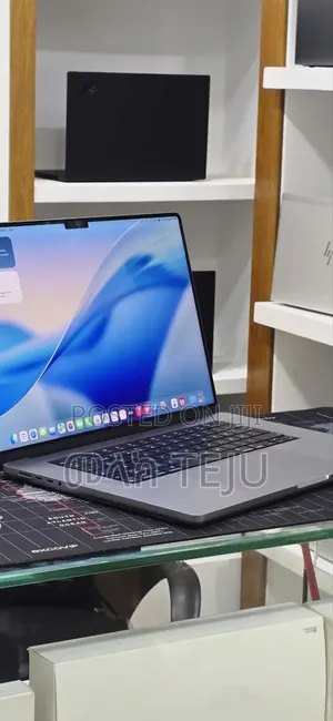 New Laptop Apple MacBook Pro 2021 M1 64GB Apple M1 SSD 1T